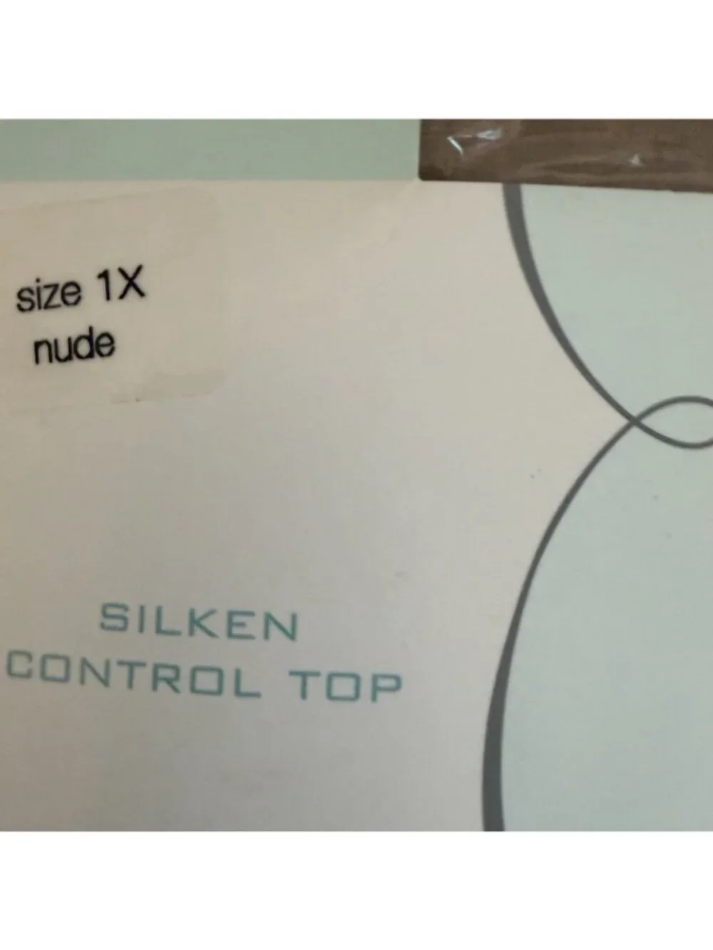 Dressbarn Woman Silken Control Top Pantyhose Nude Size 1X Sheer Shaping Hosiery